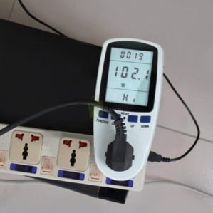 Energy watt amp monitor