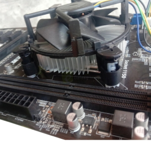 Intel E97379 001 Core i3 i5 i7 Socket 1150 1155 1156 CPU Cooler Heatsink Fan on motherboard