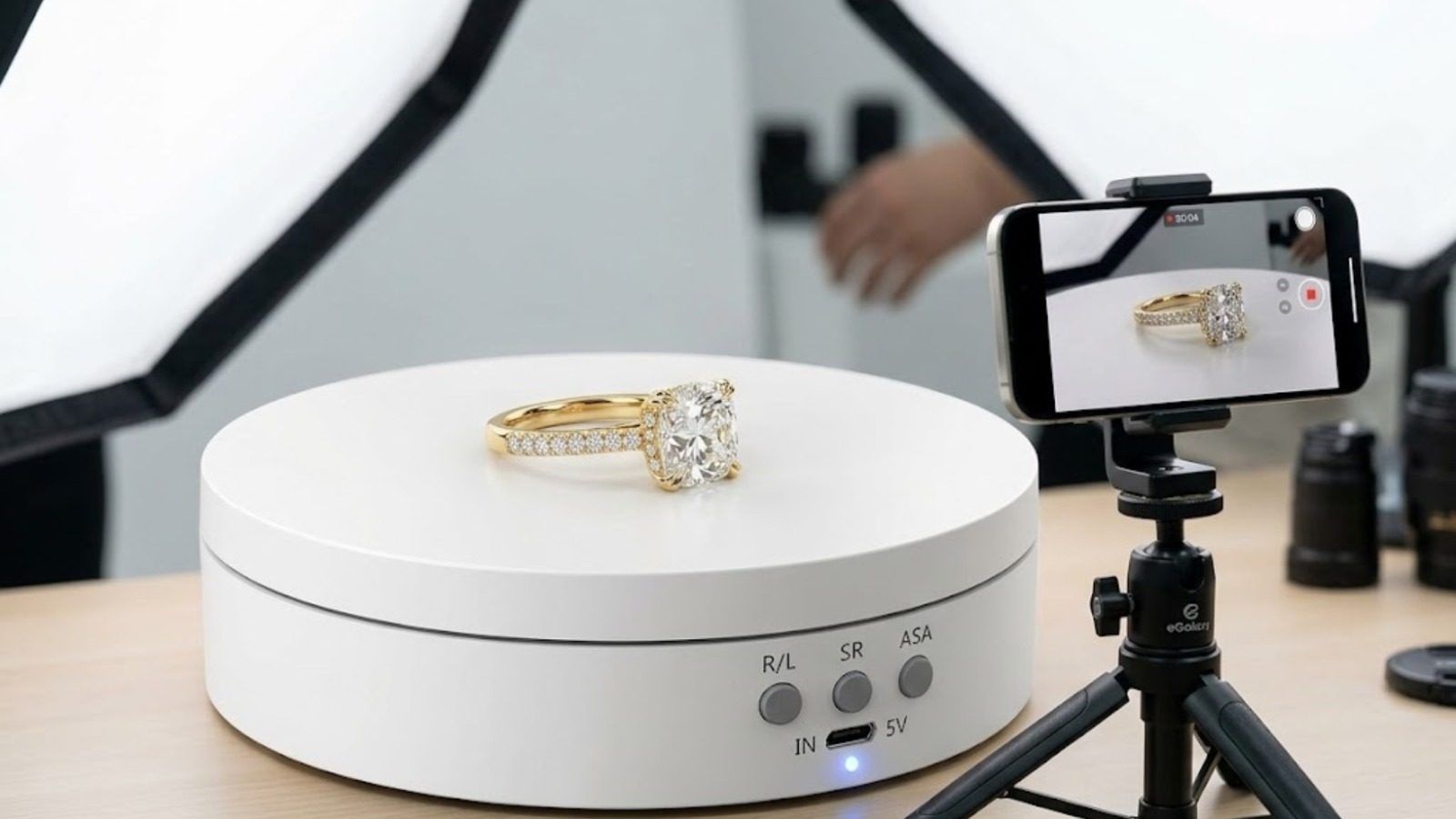 What is a Rotating Turntable Stand 2 | What Is a Rotating Turntable Stand? The Complete Guide for Pakistani Sellers (2026)