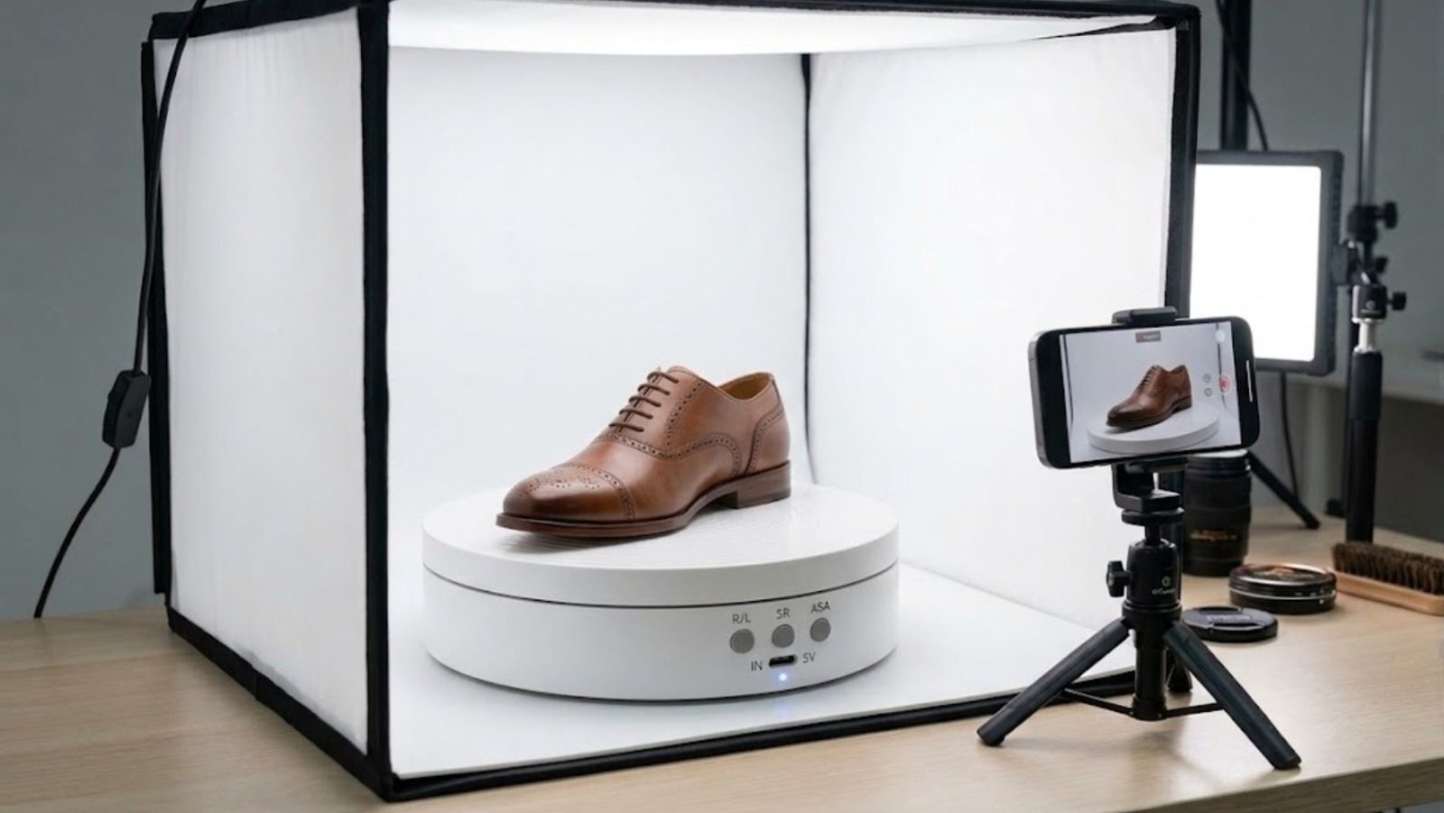 What is a Rotating Turntable Stand 3 | What Is a Rotating Turntable Stand? The Complete Guide for Pakistani Sellers (2026)